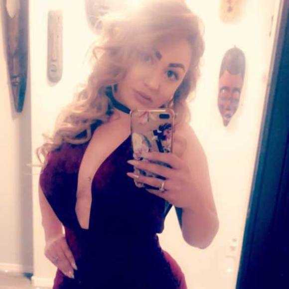 Meet your Posher, Ana - Picture 1 of 1